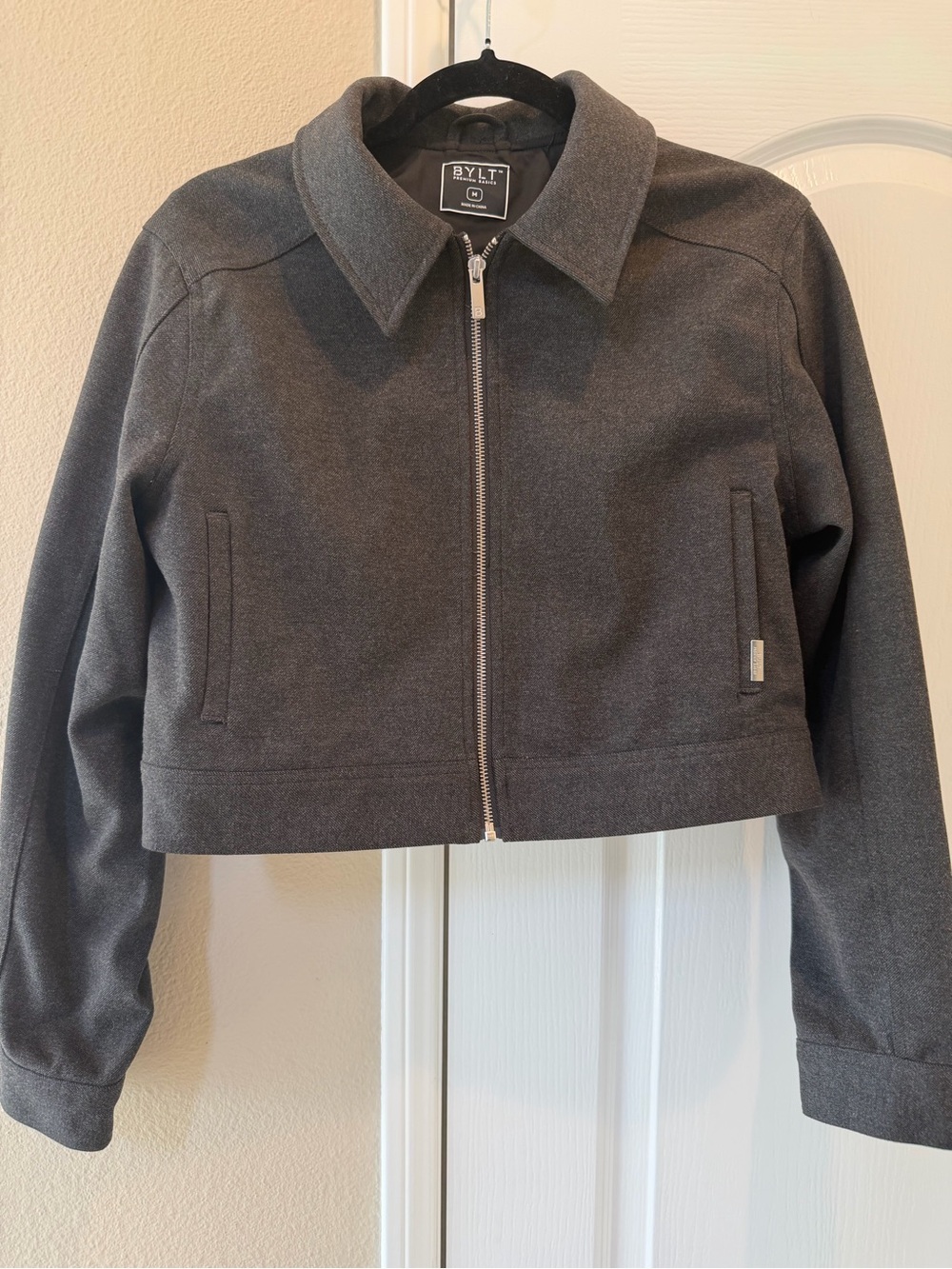 BYLT Basics Women’s Cropped Zip Jacket  NWOT
